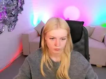 graceglamour — Halloween room here!   - Goal: Scary dude is behind   [13 tokens left] #tease #nonude #blonde #young #skinny