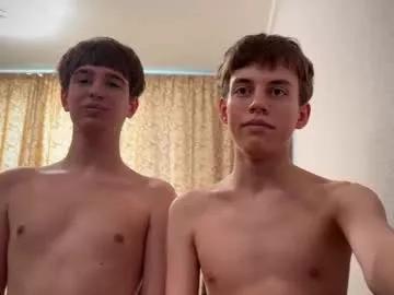 Freechat hornybadbunny on Chaturbate