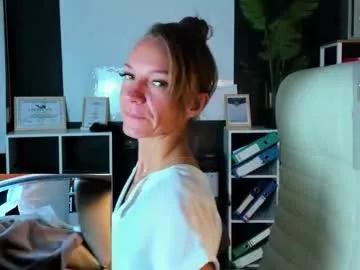jesica_moon_peachy — GOAL: beware of sexy upskirt tease! [202 tokens remaining] miss  wannna tease you every time while u're busy! #mature #smalltits #flexible #leather  #anal