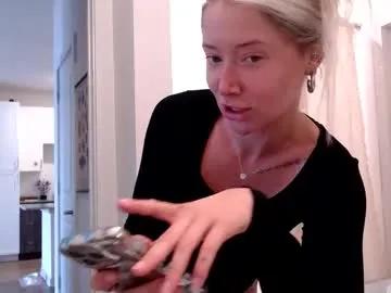 Chaturbate lilyyymonroee is Freechat lilyyymonroee — shower w me #wet  #blonde  #natural