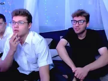 lucas_long_ — GOAL: Make me happy [20 tokens remaining] Welcome to my room! #cum #bigcock #lovense #muscle #young