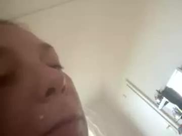 melli23 on Chaturbate 
