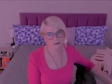 Freechat sabrinamacmarren on Chaturbate