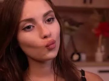 scarletmore on Chaturbate