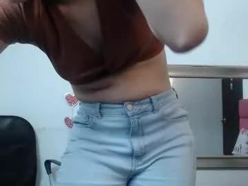 Freechat sharlotte__jones on Chaturbate
