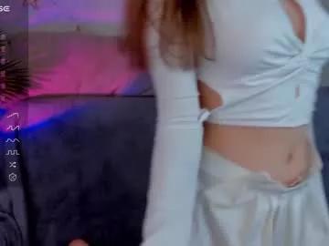 Freechat soft_as_a_flower on Chaturbate
