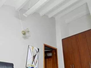 Offline alissa_pitt on Flirt4Free