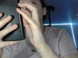 Offline bambi_bi on Flirt4Free