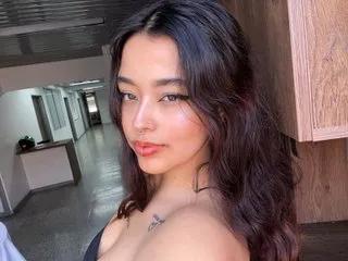 Ariana_Piercee on Streamate
