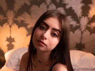 Offline BrunaBianch on Streamate