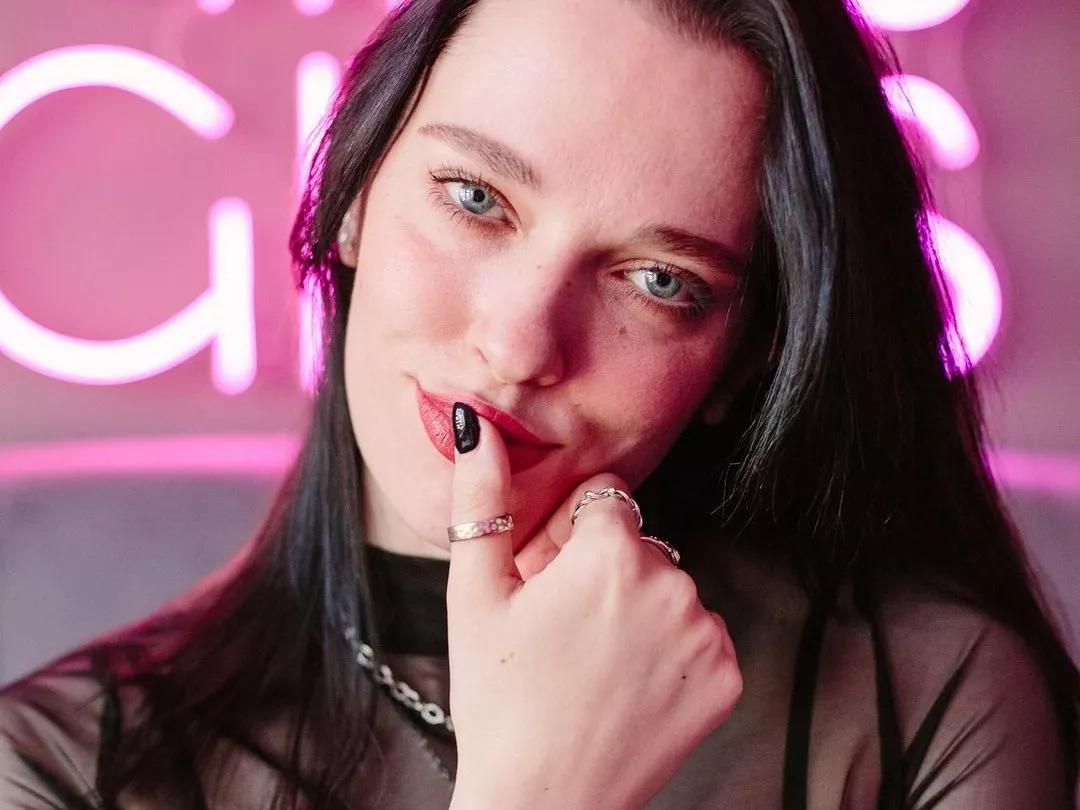 Offline JessicaGraceUK on Streamate