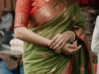 sexypriya21 — I love to suck  cock for fun. There is a lot of juice in my pussy.  I love someone who can fuck me with fun. My bobs, ass & pussy is so hot.
