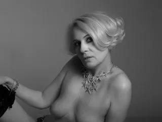 SuzzySun on Streamate 