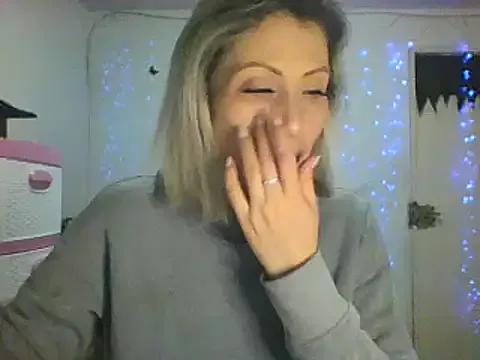 Freechat alixia81 on StripChat