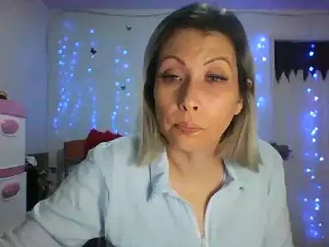 Freechat alixia81 on StripChat