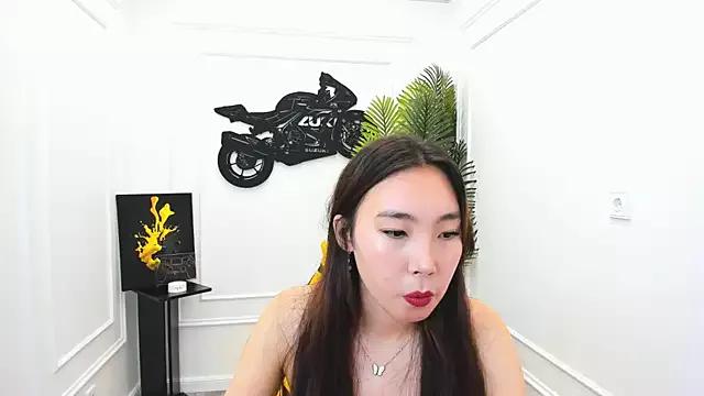 AnnaReyla on StripChat 