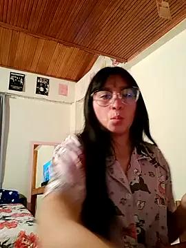 Arielle_lov — Pretty tits in my office