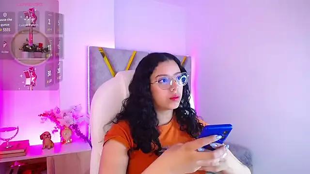 Freechat Aurora_Brownn on StripChat