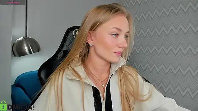 Barbie_Lis — spread pussy
