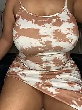 CARAMELGODDESSX23 on StripChat 