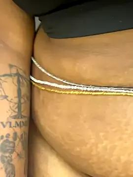 Curveysinaa's avatar