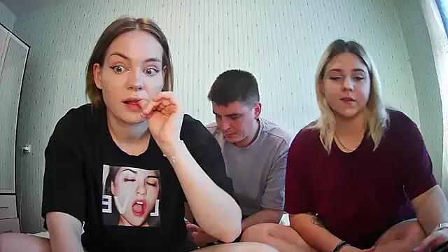 DivineTrio on StripChat 