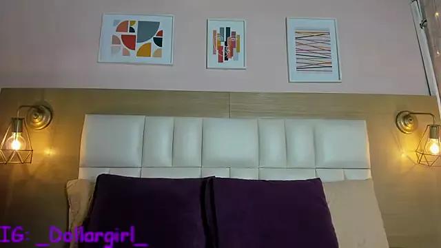 Dollar-girl on StripChat 