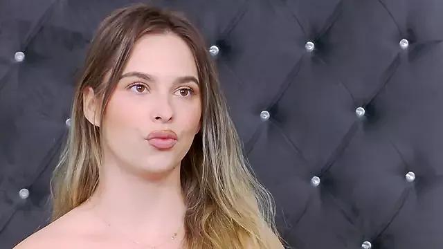 Freechat Ellsa_Jean_ on StripChat