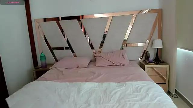 Freechat emma_lopes on StripChat