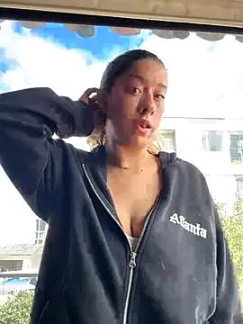 Enyeld_ruru — Squirt balcon public