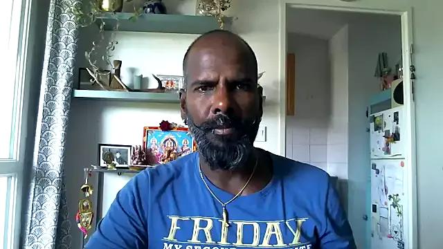 frenchblackc31 — Maman pas la daddy play avec Grosse bite