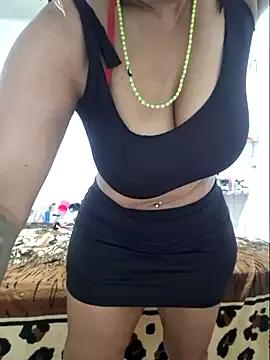 gatadeojosclaros on StripChat 