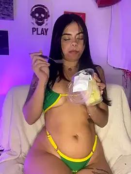 GrlAlice — Tocar os seios
