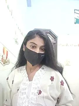 Hot-Soniya733 — Boobs Oil in public 