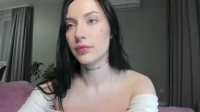 JenniferQueen11 — I tear my new tights and control lush