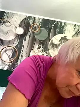 Laura_Millf's avatar