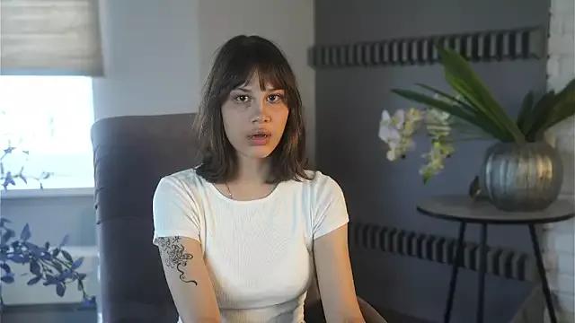 LaurenaParkin — Seductive tease tongue