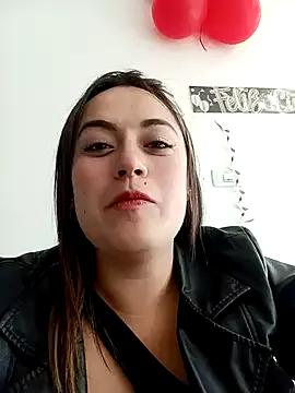 Lesly_10- on StripChat 