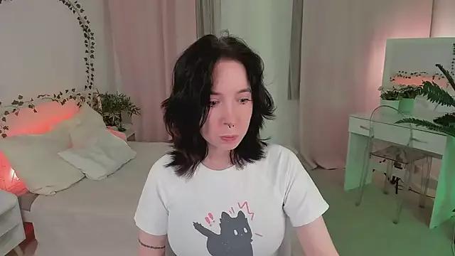 lilithlunna on StripChat 