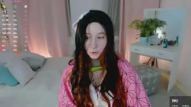lilithlunna on StripChat 