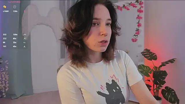 lilithlunna on StripChat 