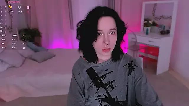 lilithlunna on StripChat 