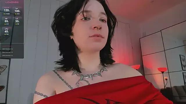 lilithlunna on StripChat 
