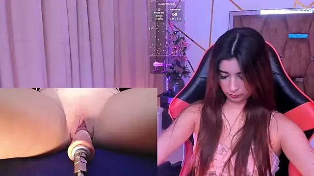 LizzieCutie_ on StripChat 