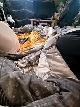 LoLa-69-X — 4 doigt dans le culs