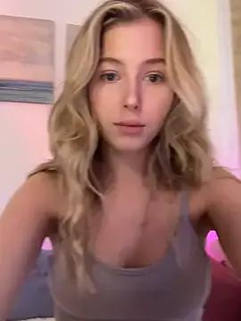 Freechat LunaRase on StripChat