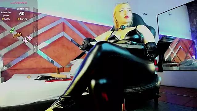 Freechat madame_ibby on StripChat