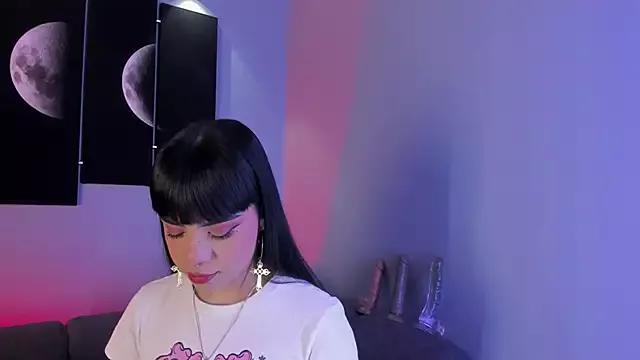 maddy_walker on StripChat 