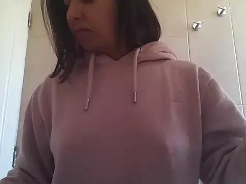 MaiPandora — jugar con los dedos