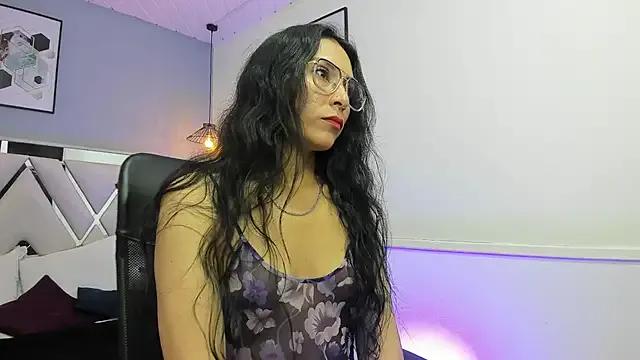 StripChat Maite_black is Freechat Maite_black — Show boobs + spanks